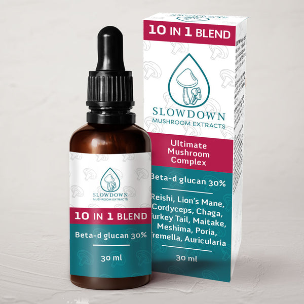 Slowdown 10 IN 1 BLEND 30 ml amber dropper bottle labeled with 10 mushroom extracts and glycerin liquid extract